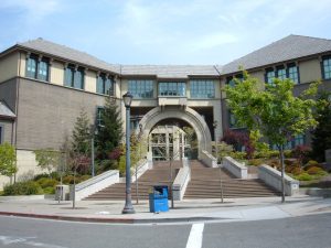 Haas_School_of_Business_west_entrance