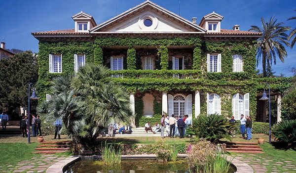 IESE Business School IESE Business School
